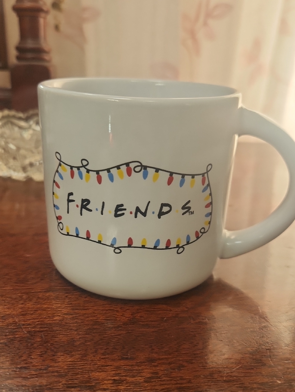 FRIENDS White Ceramic Mug with Multicolor Lightbulb Border